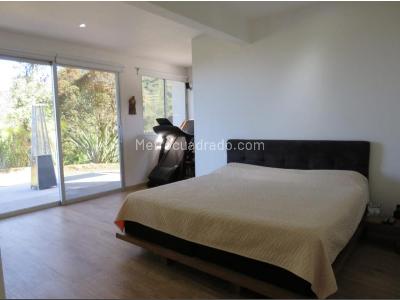 Casa de 3 alcobas en venta en Loma Del Escobero, Envigado, 450 m² · foto 13 de 20
