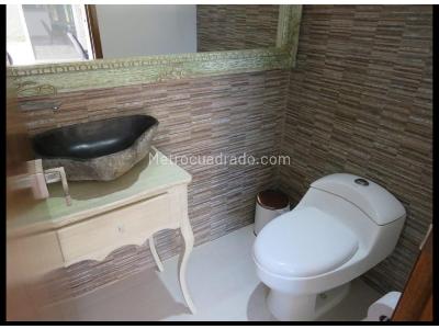 Casa de 3 alcobas en venta en Loma Del Escobero, Envigado, 450 m² · foto 15 de 20