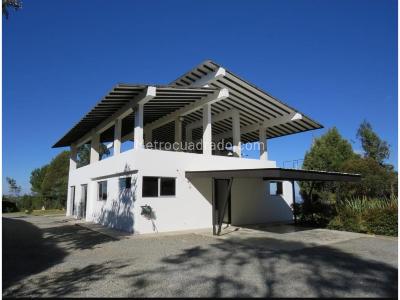 Casa de 3 alcobas en venta en Loma Del Escobero, Envigado, 450 m² · foto 18 de 20