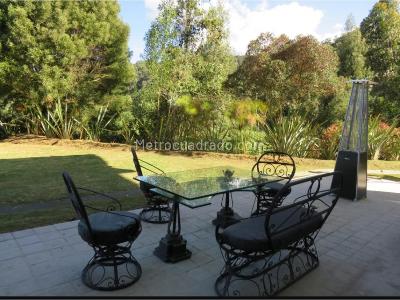 Casa de 3 alcobas en venta en Loma Del Escobero, Envigado, 450 m² · foto 19 de 20
