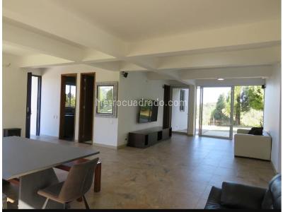 Casa de 3 alcobas en venta en Loma Del Escobero, Envigado, 450 m² · foto 3 de 20