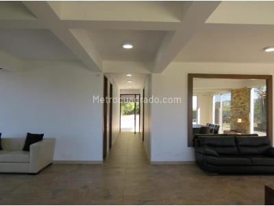 Casa de 3 alcobas en venta en Loma Del Escobero, Envigado, 450 m² · foto 5 de 20