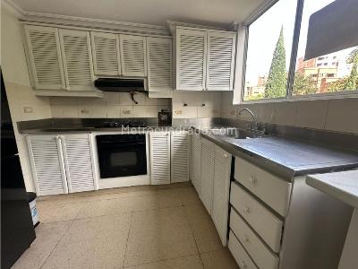 Apartamento en venta en Laureles, Medellín · foto 7 de 20