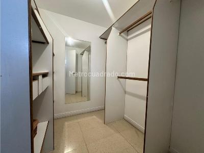 Apartamento en venta en Laureles, Medellín · foto 13 de 20