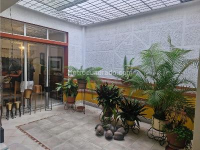 Apartamento de 5 alcobas en venta en Alameda, Medellín, 165 m² · foto 4 de 20