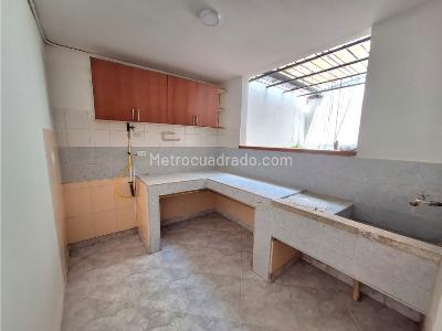 Casa de 4 alcobas en venta en Belen San Bernado, Medellín, 111 m² · foto 8 de 11