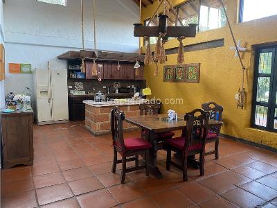 Casa de 5 alcobas en venta en Vereda San Luis, Rionegro, 500 m² · foto 2 de 6