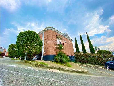 Casa de 4 alcobas en venta en El Poblado, Medellín, 322 m² · foto 3 de 16