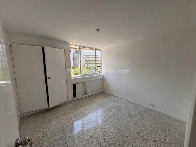 Apartamento de 4 alcobas en venta en El Poblado, Medellín, 170 m² · foto 4 de 13