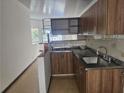 Apartamento de 3 alcobas en venta en El Nogal, Medellín, 72 m² · foto 2 de 12