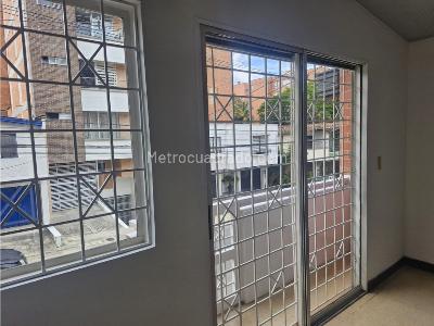 Apartamento de 3 alcobas en venta en El Nogal, Medellín, 72 m² · foto 5 de 12
