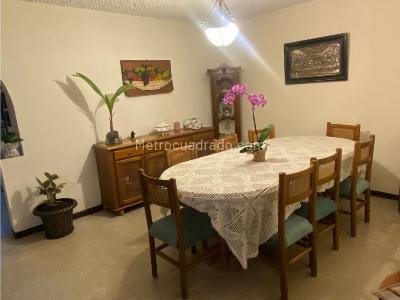 Casa de 5 alcobas en venta en Belen Malibu, Medellín, 250 m² · foto 6 de 20