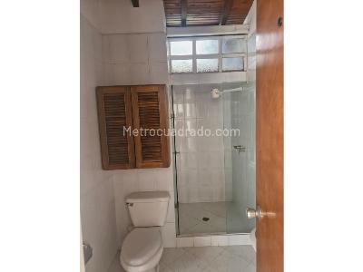 Casa de 5 alcobas en venta en Conquistadores, Medellín, 270 m² · foto 12 de 20