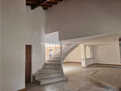 Casa de 5 alcobas en venta en Conquistadores, Medellín, 270 m² · foto 19 de 20