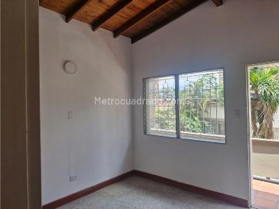 Casa de 5 alcobas en venta en Conquistadores, Medellín, 270 m² · foto 4 de 20