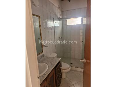 Casa de 5 alcobas en venta en Conquistadores, Medellín, 270 m² · foto 7 de 20