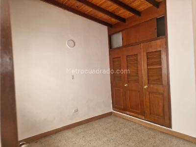 Casa de 5 alcobas en venta en Conquistadores, Medellín, 270 m² · foto 9 de 20