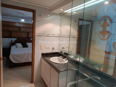 Apartamento de 3 alcobas en venta en Laureles, Medellín, 140 m² · foto 4 de 11