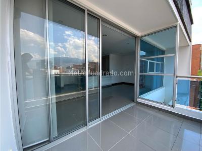 Apartamento de 4 alcobas en venta en Laureles, Medellín, 200 m² · foto 19 de 19