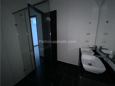 Apartamento de 4 alcobas en venta en Laureles, Medellín, 200 m² · foto 9 de 19