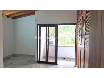 Apartamento en venta en Almeria, Medellín · foto 8 de 14