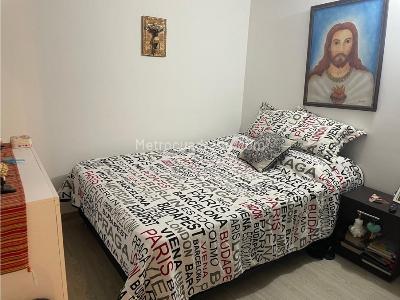 Apartamento en venta en Loma De Los Bernal, Medellín · foto 6 de 12