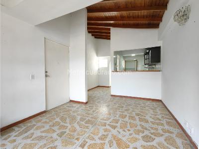Apartamento de 3 alcobas en venta en Prado Centro, Medellín, 84 m² · foto 2 de 20