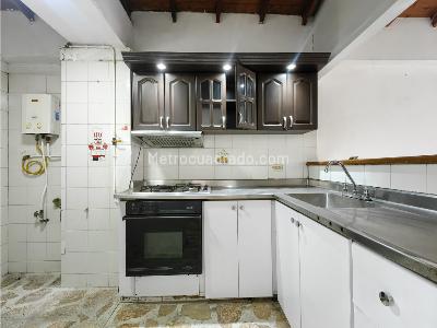 Apartamento de 3 alcobas en venta en Prado Centro, Medellín, 84 m² · foto 7 de 20