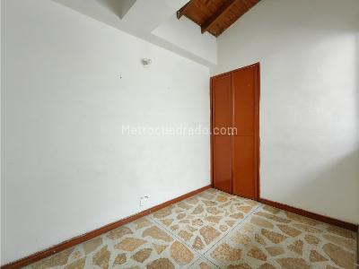 Apartamento de 3 alcobas en venta en Prado Centro, Medellín, 84 m² · foto 8 de 20