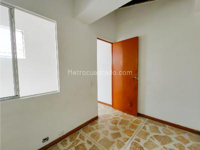 Apartamento de 3 alcobas en venta en Prado Centro, Medellín, 84 m² · foto 10 de 20