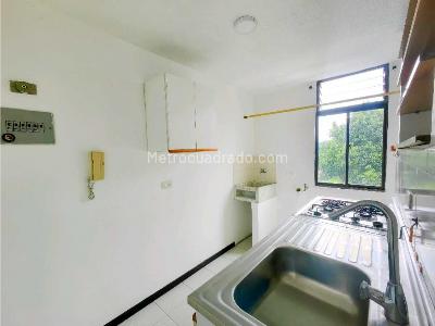 Apartaestudio en venta en Prado Centro, Medellín, 44 m² · foto 6 de 20
