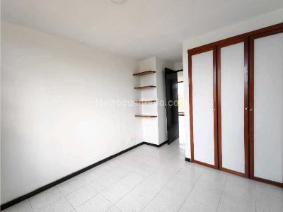 Apartaestudio en venta en Prado Centro, Medellín, 44 m² · foto 11 de 20