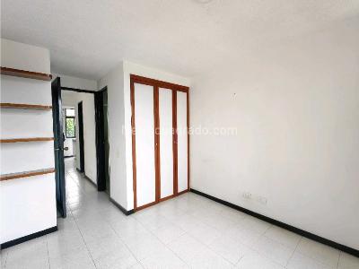 Apartaestudio en venta en Prado Centro, Medellín, 44 m² · foto 12 de 20
