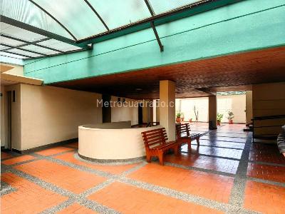 Apartaestudio en venta en Prado Centro, Medellín, 44 m² · foto 19 de 20