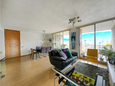 Apartamento de 3 alcobas en venta en Conquistadores, Medellín, 114 m² · foto 3 de 20