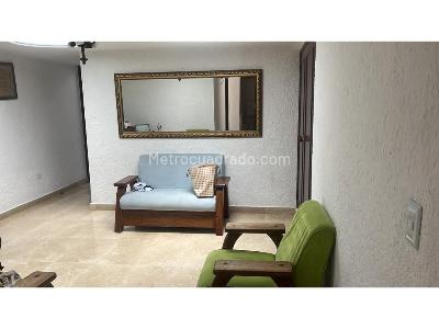 Casa de 5 alcobas en venta en Belen Alameda, Medellín, 220 m² · foto 3 de 16