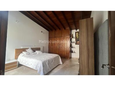 Casa de 5 alcobas en venta en Belen Alameda, Medellín, 220 m² · foto 12 de 16
