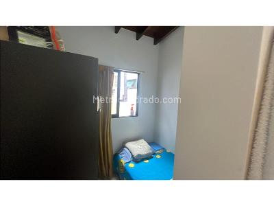 Casa de 5 alcobas en venta en Belen Alameda, Medellín, 220 m² · foto 13 de 16