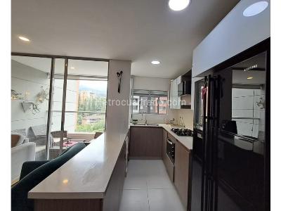 Apartamento de 3 alcobas en venta en Loma De Los Mesa, Envigado, 101 m² · foto 8 de 8