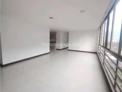 Apartamento de 3 alcobas en venta en Laureles, Medellín, 120 m² · foto 2 de 20