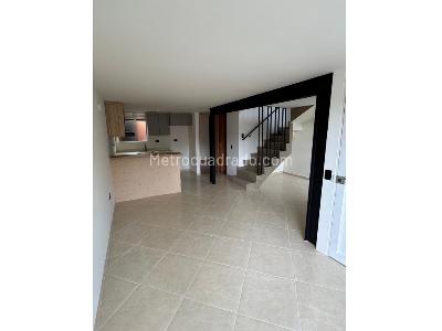 Casa de 3 alcobas en venta en Rionegro, Rionegro, 115 m² · foto 2 de 20