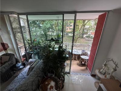 Apartamento de 4 alcobas en venta en La Castellana, Medellín, 150 m² · foto 2 de 19