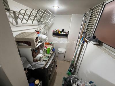 Apartamento de 4 alcobas en venta en La Castellana, Medellín, 150 m² · foto 7 de 19