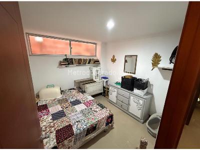 Apartamento de 4 alcobas en venta en La Castellana, Medellín, 150 m² · foto 13 de 19