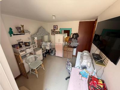 Apartamento de 4 alcobas en venta en La Castellana, Medellín, 150 m² · foto 15 de 19