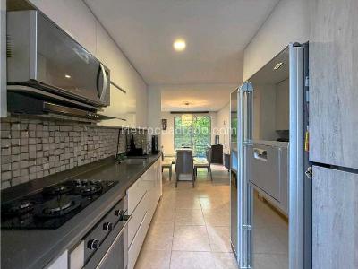 Casa de 3 alcobas en venta en Loma Del Esmeraldal, Envigado, 198 m² · foto 5 de 14