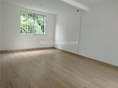 Casa de 5 alcobas en venta en Calasanz, Medellín, 340 m² · foto 13 de 15