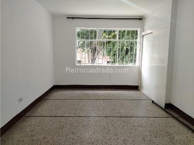 Casa de 5 alcobas en venta en Calasanz, Medellín, 340 m² · foto 15 de 15