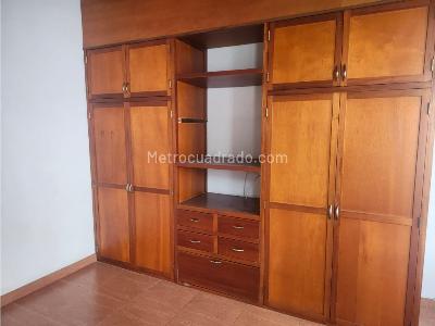 Casa de 5 alcobas en venta en Belen Miravalle, Medellín, 184 m² · foto 6 de 13