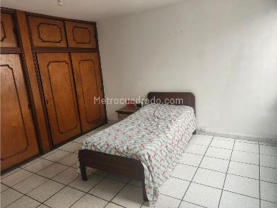 Casa de 5 alcobas en venta en Belen Miravalle, Medellín, 184 m² · foto 7 de 13